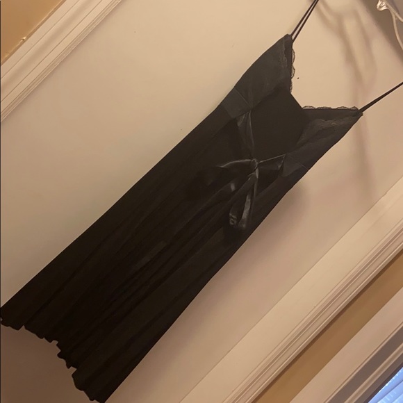 Black Pleated Party Dress with bow - Picture 3 of 4